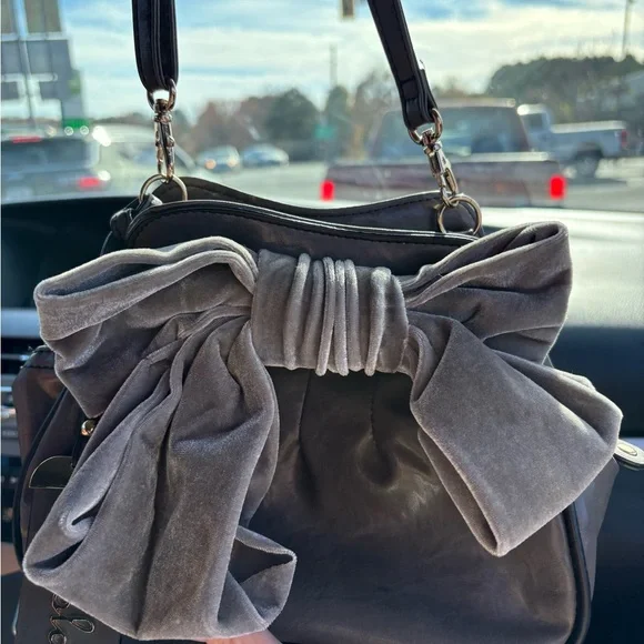 Chocolate Gray Velvet Bow Shoulder Bag - Picture 6 of 9